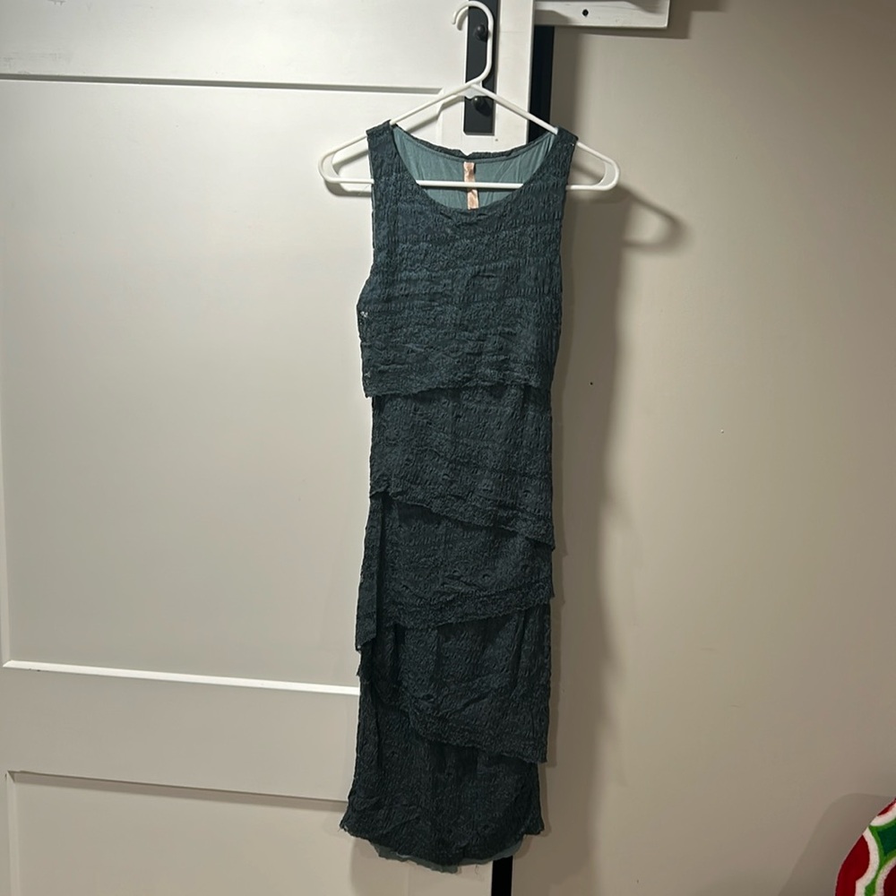 Bailey 44 XS green ruffled dress worn a few times